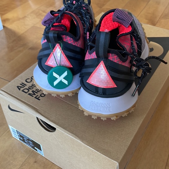 Nike ACG Mountain Fly Low Light Mulberry/Flash Crimson *Copy - Picture 2 of 14